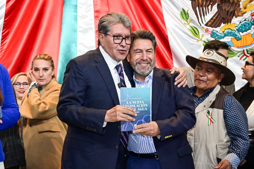 Ray Vázquez Conchas asiste a presentación de libro 'La Nueva Legislación por el Agua'